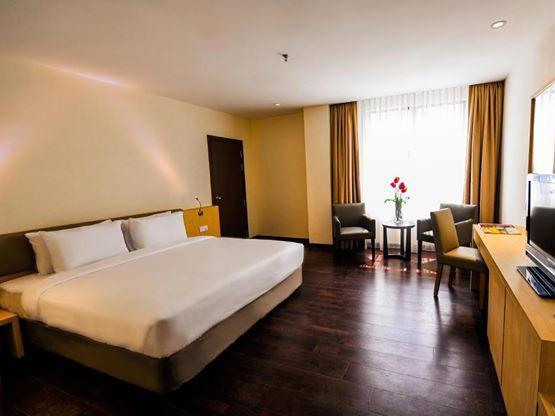 Rocana Hotel Куантан Екстер'єр фото